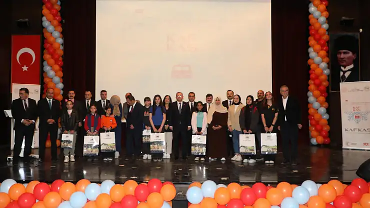 Kars'ta 'KAFKAS' Projesi ile en çok kitap okuyan öğrencilere ödül verildi!