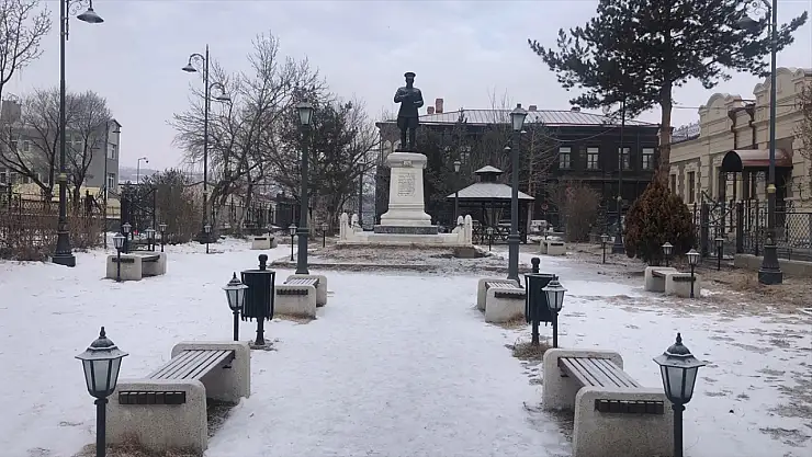 Kars'ta kar yağışı etkisini sürdürüyor