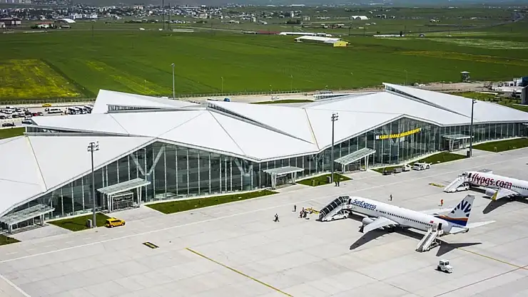 Kars'ta mart ayı yolcu trafiği açıklandı