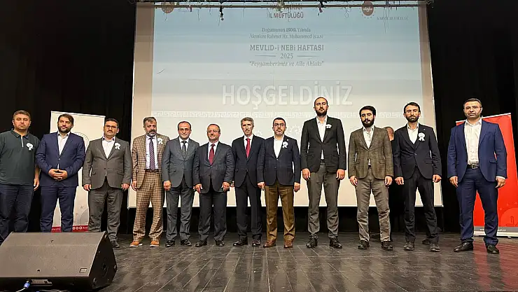 Kars'ta Mevlid-i Nebi Haftası Etkinliği: Peygamberimiz ve Aile Ahlakı Konulu Konferans Düzenlendi