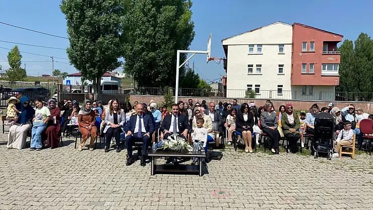 Kars'ta Öğrenciler Yıl Sonu Şenliğiyle Coşku Dolu Anlar Yaşadı!