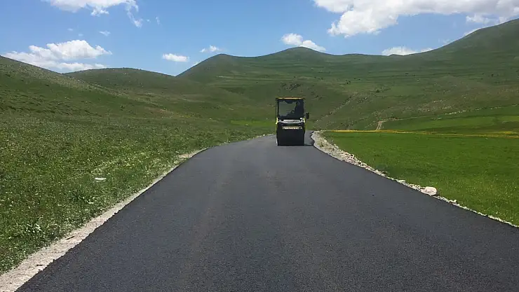 Kars'ta Özel İdare, Yollarla Uzakları Yakınlaştırıyor!