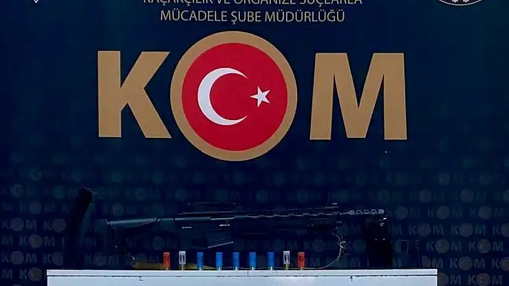 Kars'ta silah tacirlerine operasyon 3 tutuklama, uzun namlulu silah ele geçirildi!