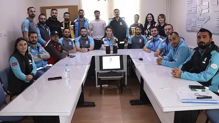 Kars'ta UMKE Personeline Travmalarda İleri Yaşam Desteği Eğitimi