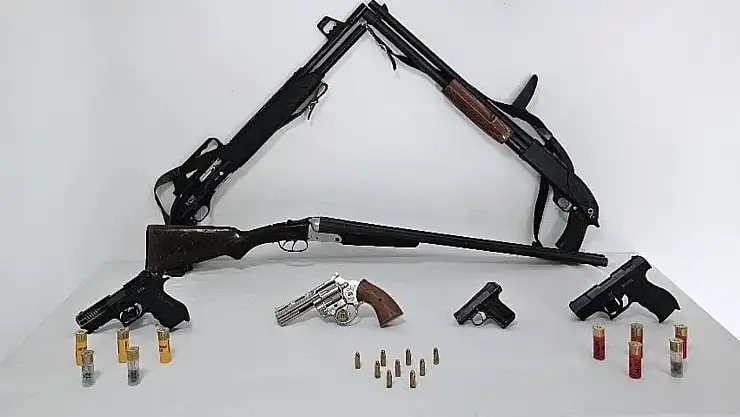 Kars'ta Yapılan Silah Kaçakçılığı Operasyonunda 4 Şüpheliye Para Cezası Uygulandı