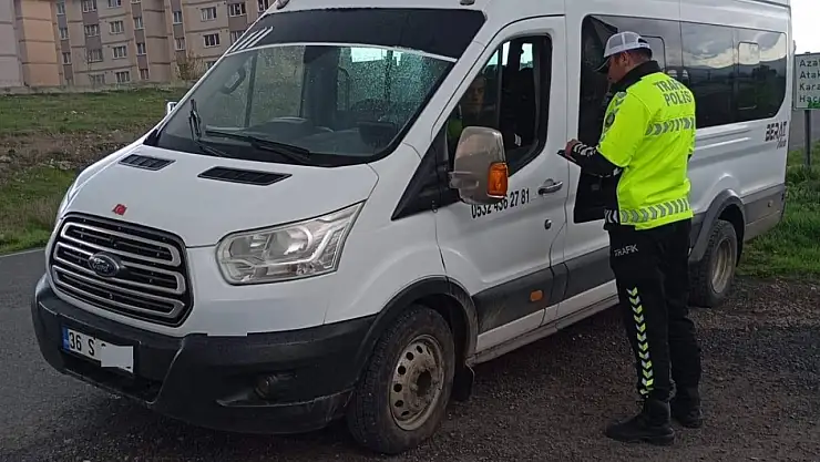 Kars Valiliği'nden Öğrenci Servislerine Güvenlik Denetimi