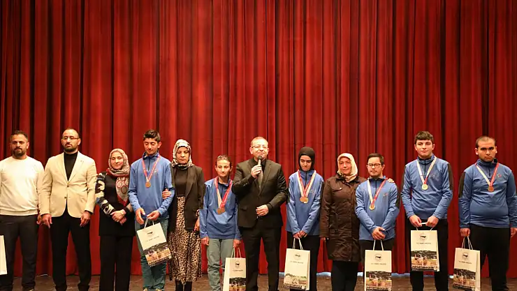 Kars Valiliğinden Engelliler Haftasına Özel Anlamlı Etkinlik