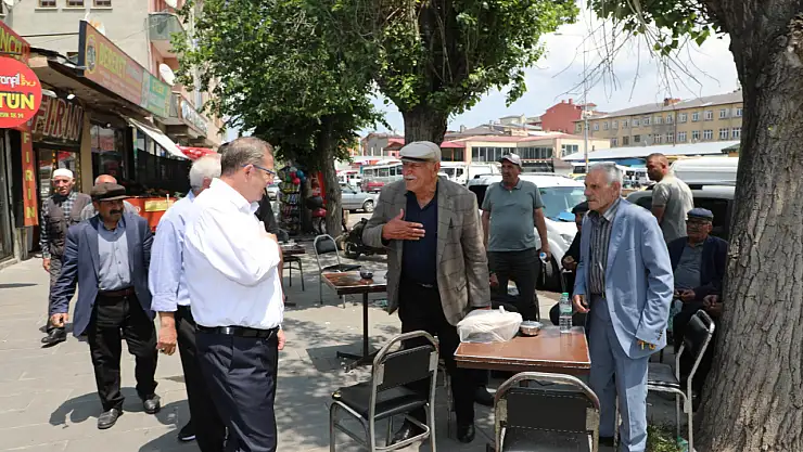 Kars Valisi Polat, esnaflara destek amacıyla ziyaretlerde bulundu ve ekonomik dayanışma mesajı verdi