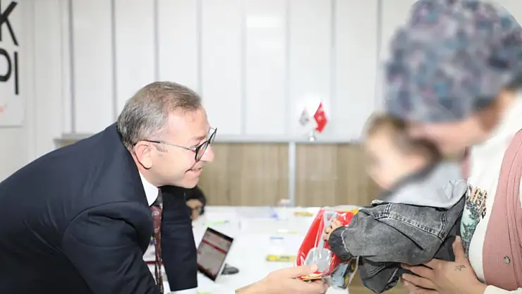 Kars Valisi Ziya Polat, Halk Günü Toplantısında Vatandaşlarla Bir Araya Geldi