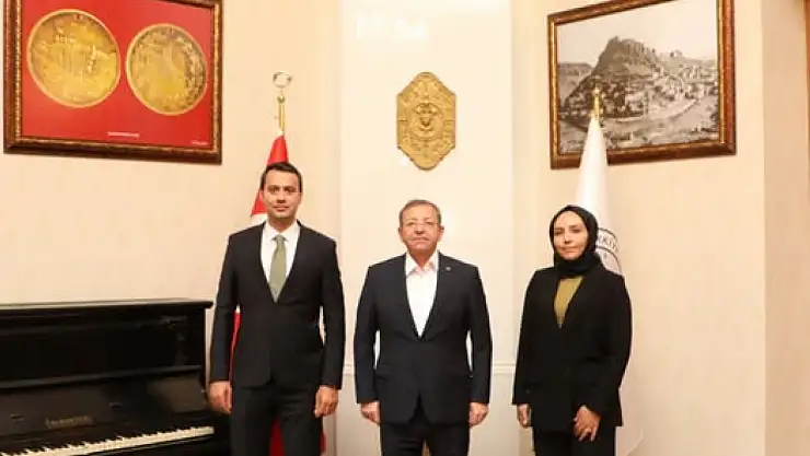 Kars Valisi Ziya Polat'tan Yeni Atanan Vali Yardımcısı ve Kaymakama Ziyaret