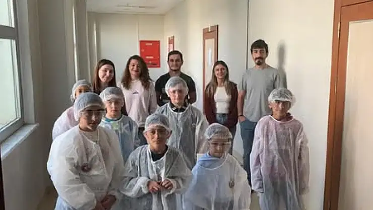 Kars Yeşilay'dan Kafkas Üniversitesi Ziyareti