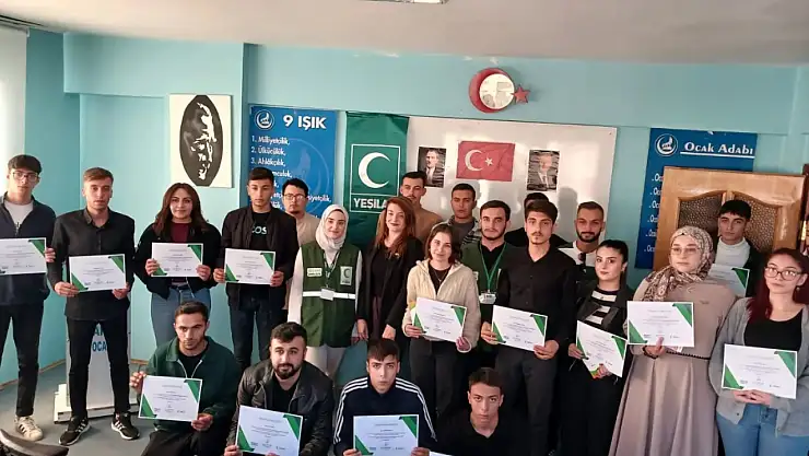 Kars Yeşilay'dan Ülkü Ocakları'nda Bağımlılık Eğitimi ve Farkındalık Çalışması