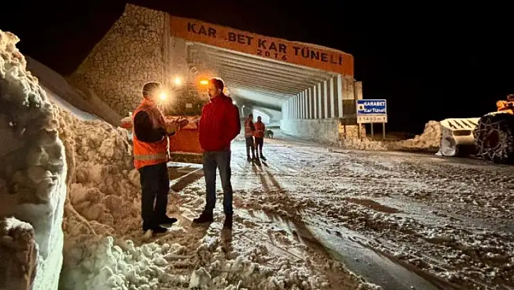 Kaymakam Arslanargun'dan Karabet Geçidi'nde Çalışmaları Yerinde İnceleme