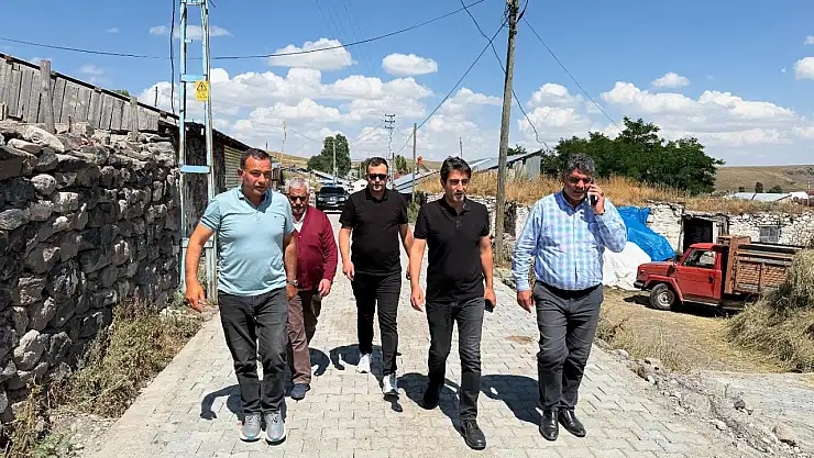 Kaymakam Aslantatar, Yayıklı Köyü'nde altyapı çalışmasını yerinde inceledi