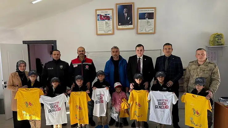 Kaymakam Badıoğlu, Sadaka ve Karataş Mahallelerindeki Okulları Ziyaret Etti