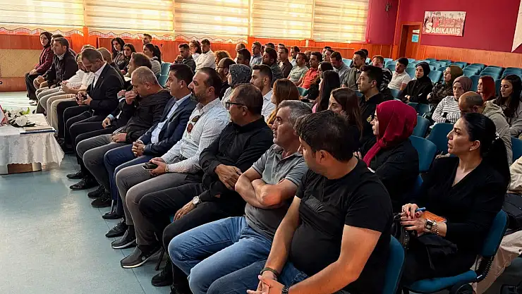 Kaymakam Enis Aslantatar, 2025-2026 Eğitim-Öğretim Yılı Hazırlık Toplantısını Gerçekleştirdi