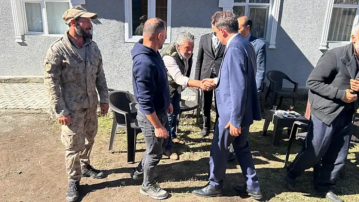 Kaymakam Erkan Adıbelli'den Çamlıyayla İlkokulu ve Mahalle Ziyareti