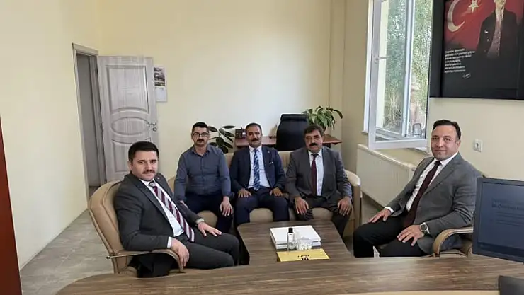 Kaymakam Rahmi Bulut'tan Özalp Vergi Dairesi Müdürü Ebubekir Sağdıç'a Hayırlı Olsun Ziyareti