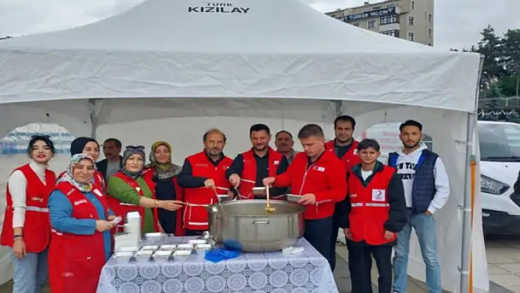 Kızılay Palandöken'den Muharrem Ayı'nda 2 Bin Kişiye Aşure Dağıtımı