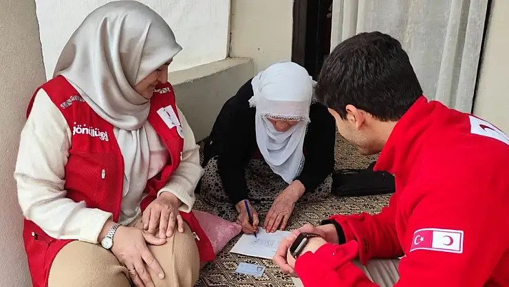 Kızılay Patnos'tan Süphan Dağı Mahallesi'ne destek eli