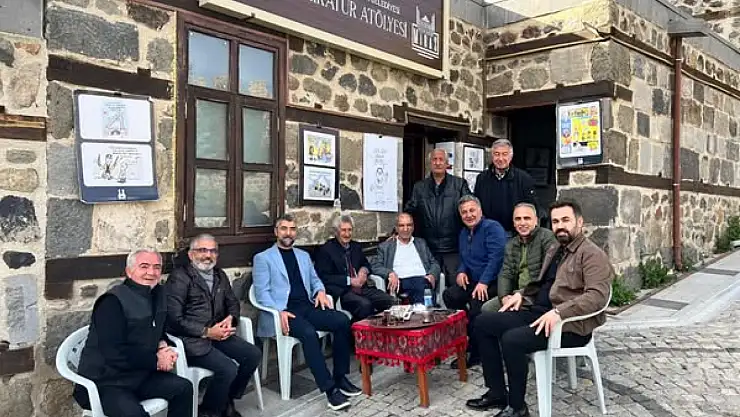 Küçükoğlu'ndan Karikatür Atölyesi'ne ziyaret, yerel sanatın desteklenmesine vurgu yaptı