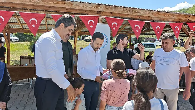 Kültürel Bağları Güçlendiren Koşapınar Köyü Şenlikleri Renkli Anlara Sahne Oldu