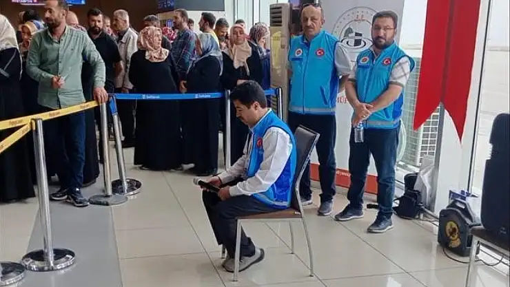 Kutsal Topraklara Yolculuk Başladı: Hacı Adayları Uğurlandı