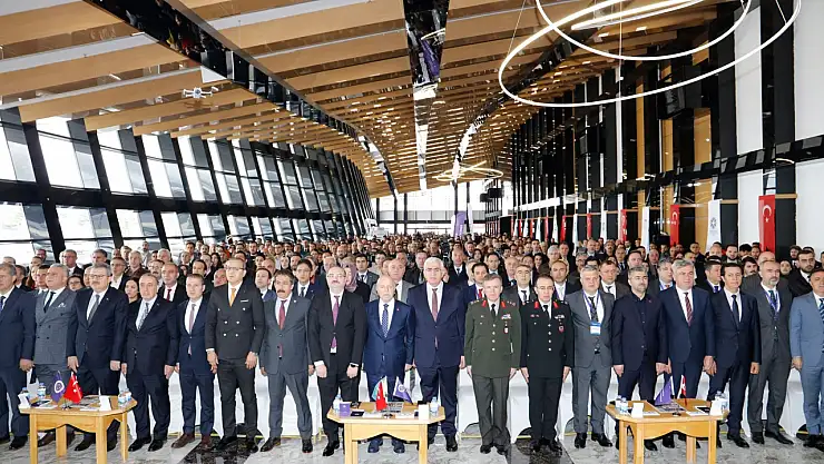 Kuzeydoğu Anadolu Kariyer Fuarı (KUDAKAF'25) Erzurum'da Büyük İlgiyle Başladı