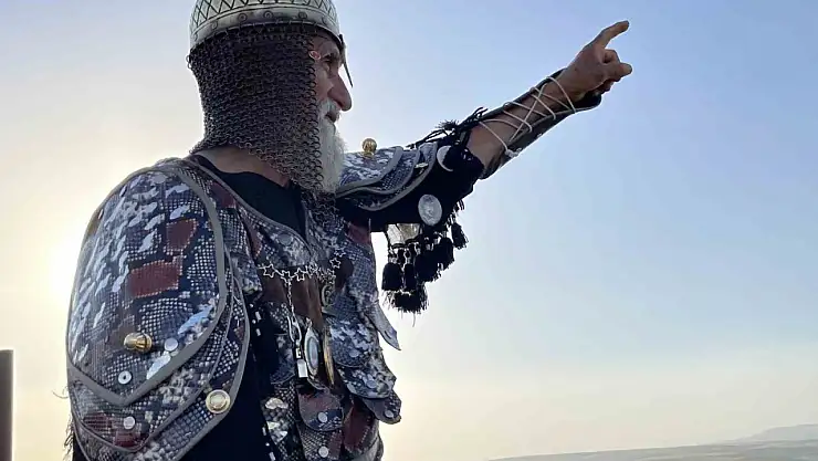 Malazgirt Kalesi'nde Tarihi Zafer: Savaş Kıyafetleriyle Yeniden Fethetti!