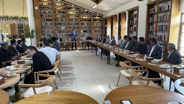 Malazgirt'te Coşku Dolu Bayramlaşma Töreni Gerçekleştirildi