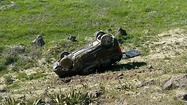 Malazgirt'te kamyonet takla attı, 6 kişi yaralandı