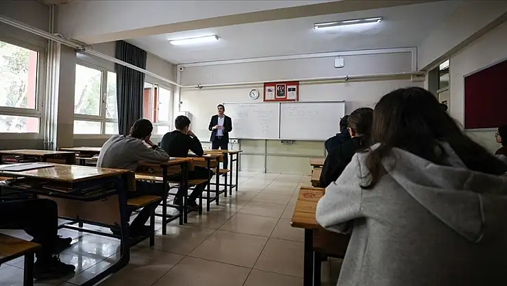 MEB duyurdu: Sözleşmeli öğretmenlik başvuruları bugün kapanıyor