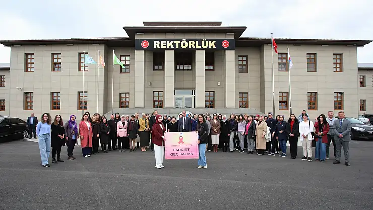 Meme kanserinde erken teşhisin önemi Ağrı'da vurgulandı