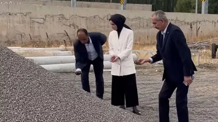 Mescitli Mahallesi'nde Sathi Kaplama Çalışmaları Hızla Devam Ediyor