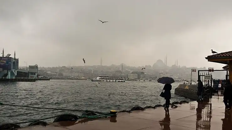 Meteoroloji'den bu bölgelere uyarı! Sağanak, fırtına, toz taşınımı...
