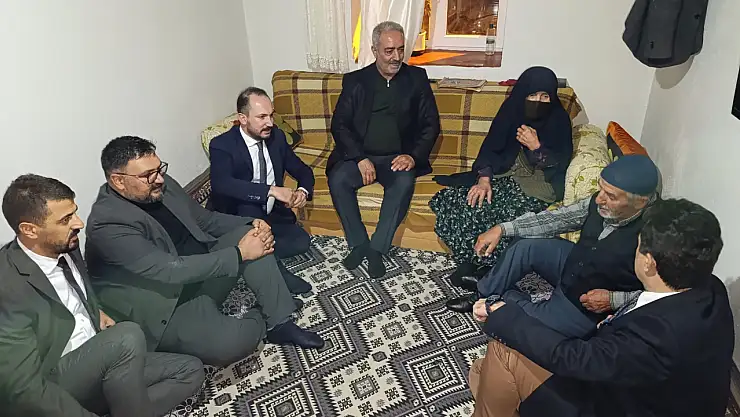 MHP Erzurum'da Vatandaşlarla Buluşarak Sorunları Dinledi ve İstişarelerde Bulundu