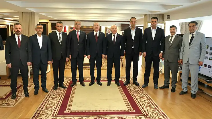MHP Heyetinden Erzurum Büyükşehir Belediye Başkanı Mehmet Sekmen'e Ziyaret Gerçekleşti