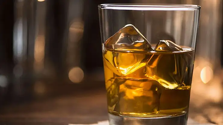 Migros 2025'te Viski Fiyat Listesini Açıkladı: Red Label, Chivas Regal ve Black Label Hakkında Bilmeniz Gerekenler!