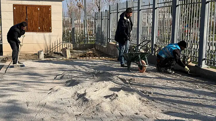 Millet Bahçesi'nde Kaldırım Bakım ve Onarım Çalışmaları Başladı
