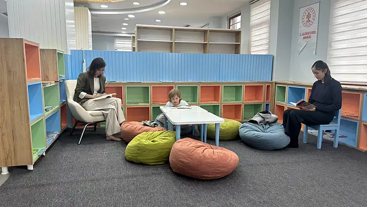 Minik Kalplerle Kitapların Büyülü Dünyasında Buluşma