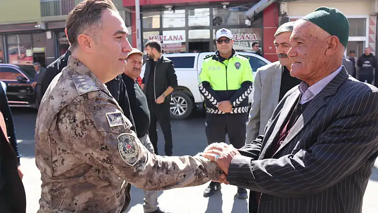 Müdür Önder, Eleşkirt'te esnaf ve vatandaşlarla bir araya geldi