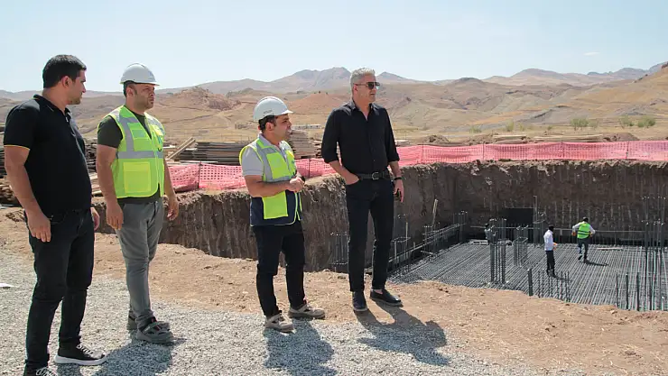 Müdür Şen, Doğubayazıt Turizm Lisesi inşaatını yerinde inceledi