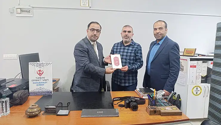 Müftü Demirkaynak, Karaköse Haber Doğubayazıt Bürosu'nu Gazeteciler Günü'nde ziyaret etti