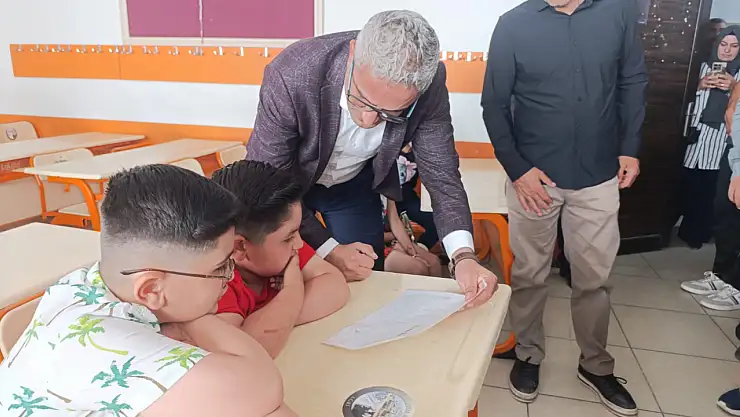 Muhammed Azam karnesini aldı, umut dolu sözleri duygulandırdı