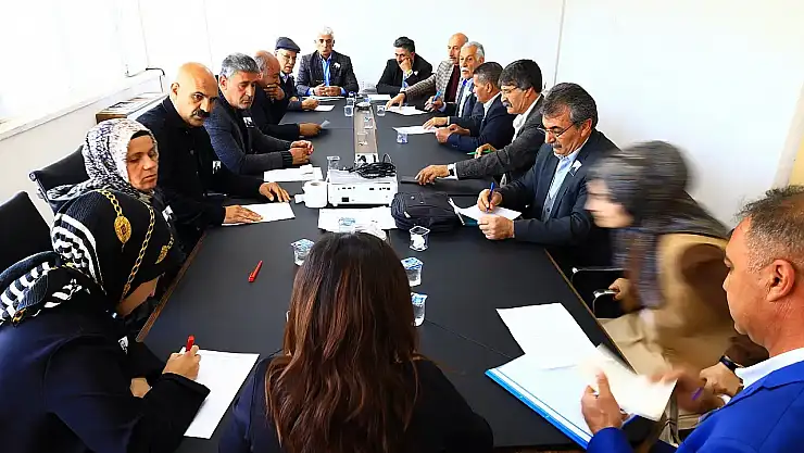 Muradiye Belediyesi Meclis Toplantısında Sırrı Süreyya Önder Anıldı