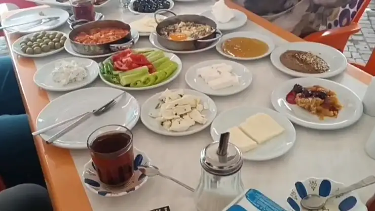 Muradiye'de Dünya Kahvaltı Günü Coşkuyla Kutlandı