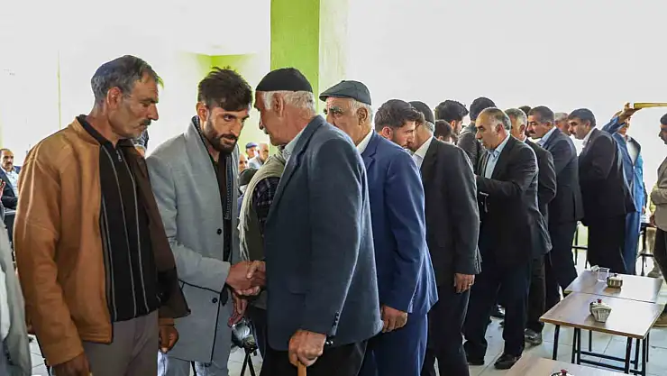 Muradiye'de Ebrem ve Avcı aileleri barıştı, törenle husumet sona erdi!