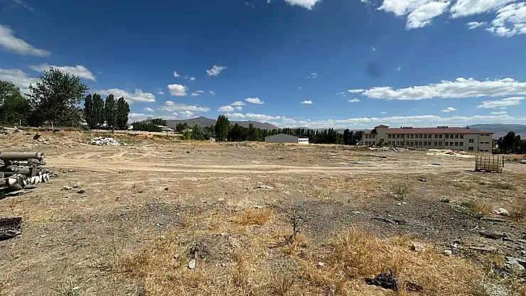 Muradiye'de TOKİ ile 140 konut ve 5 iş yeri projesiyle yerel ekonomi canlanacak