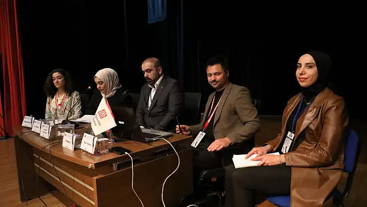 Muş Alparslan Üniversitesi'nde 5. Türkoloji Araştırmaları Sempozyumu Yoğun Katılımla Başladı