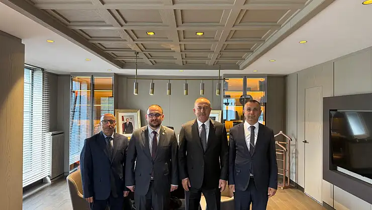 Muş Alparslan Üniversitesi Rektörü Prof. Dr. Mustafa Alican, Milletvekili Mevlüt Çavuşoğlu'nu Ziyaret Etti